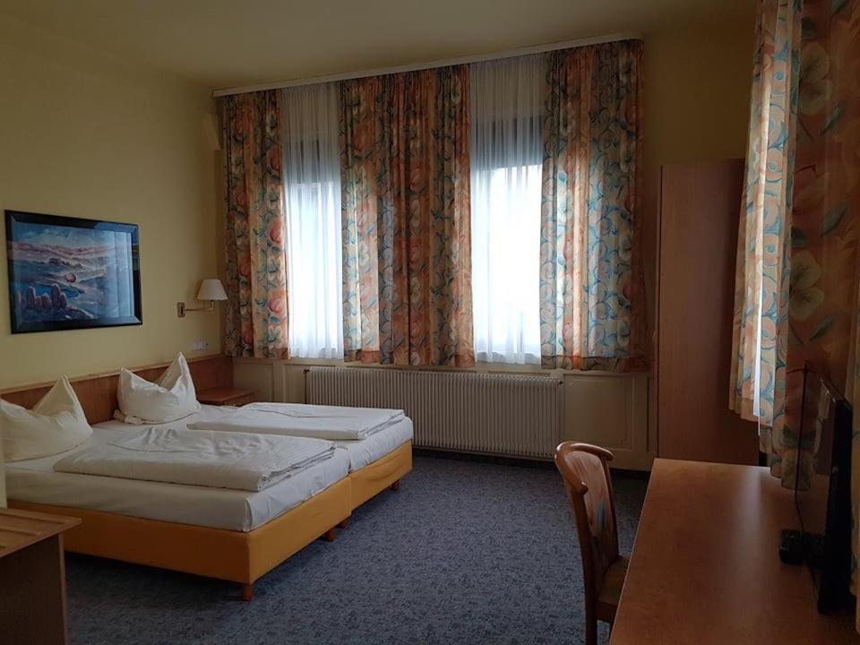 Traube Hotel Oeffingen Fellbach Extérieur photo